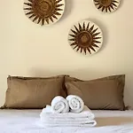 Felicity Seaside Retreat *