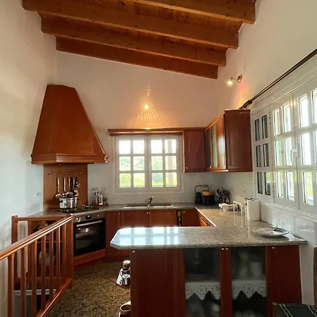 Дом отдыха Felicity Seaside Retreat *