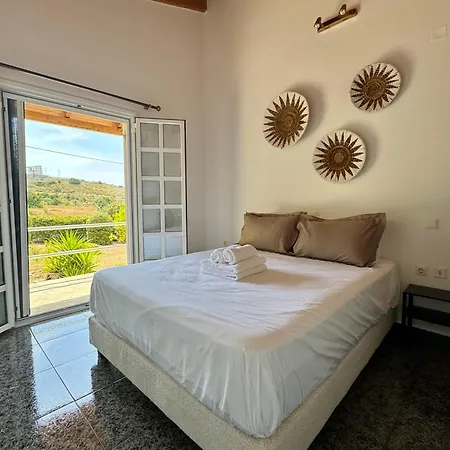 Felicity Seaside Retreat 埃尔米奥尼