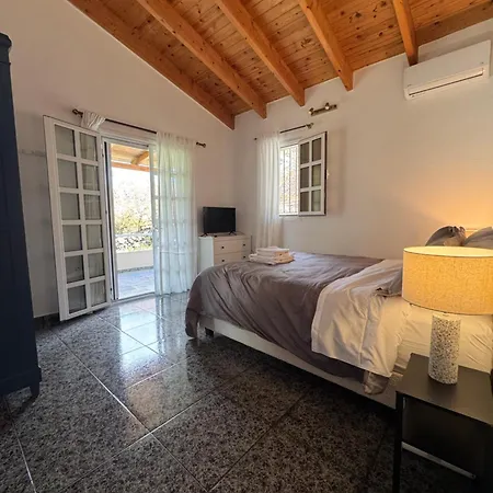 Felicity Seaside Retreat *